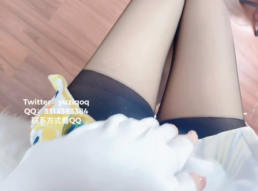 （新）福利姬小蔡头 黑丝胡桃（1v 606mb）
