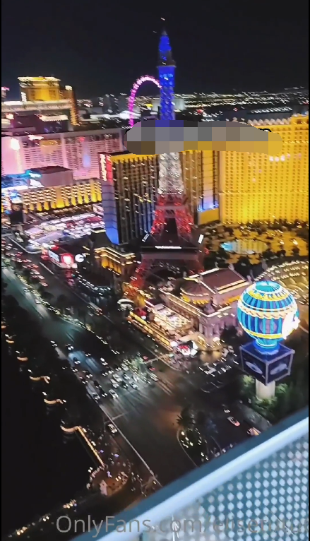 【自打包】人气巨R骚货-谭晓彤-新-高级公寓跪舔口交(1V,643M)