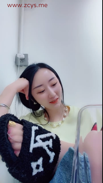 【自打包】源码自录-足控-易直播 chanel(miumiu)2(2V,1.15G)