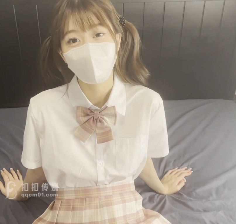 【自打包】人气美少女-cola酱-JK少女的毕业洗礼（1V,766M）