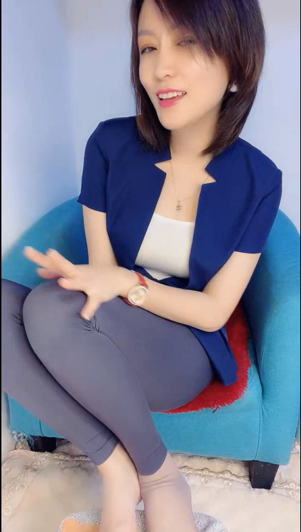 【自打包】源码自录-足控-易直播 媚娘 6（1V,216M）