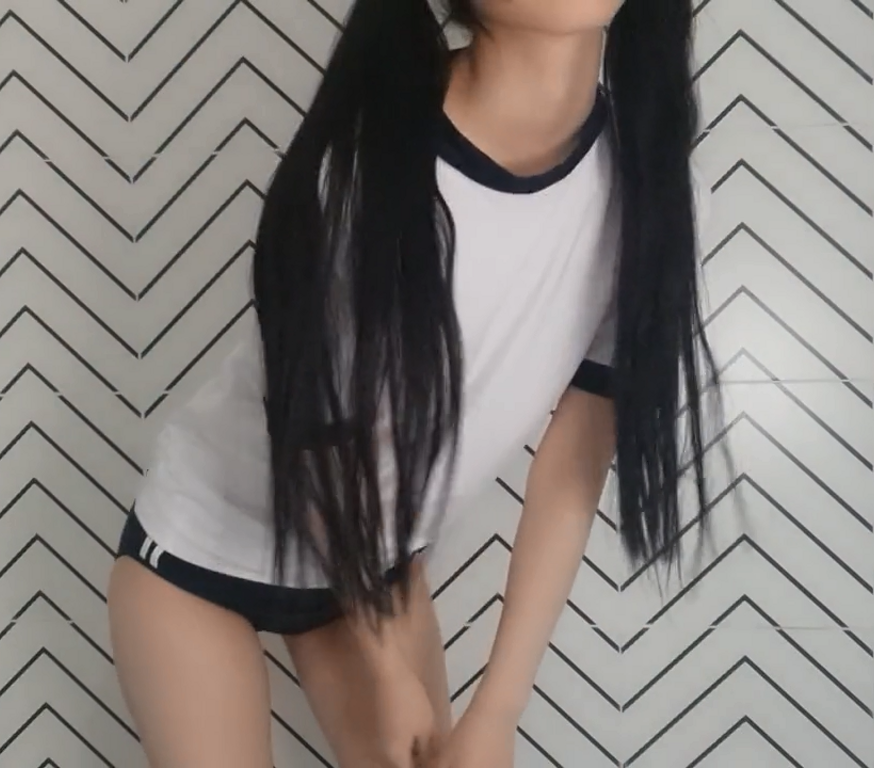 P站萝莉福利姬-Asiansmalltitss-双马尾运动+白T（2V,170M）