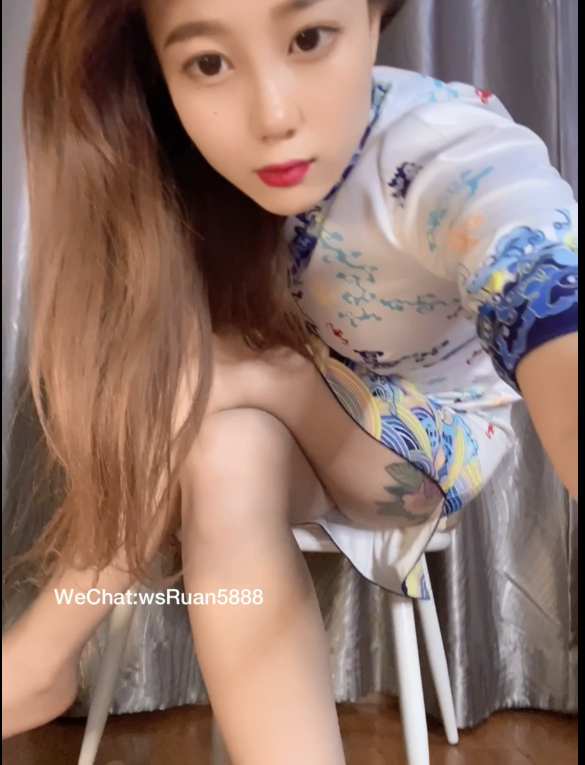 自购-足控精品-易直播软软-美足诱惑私信福利 未流出原版 2（5V,2.25G）