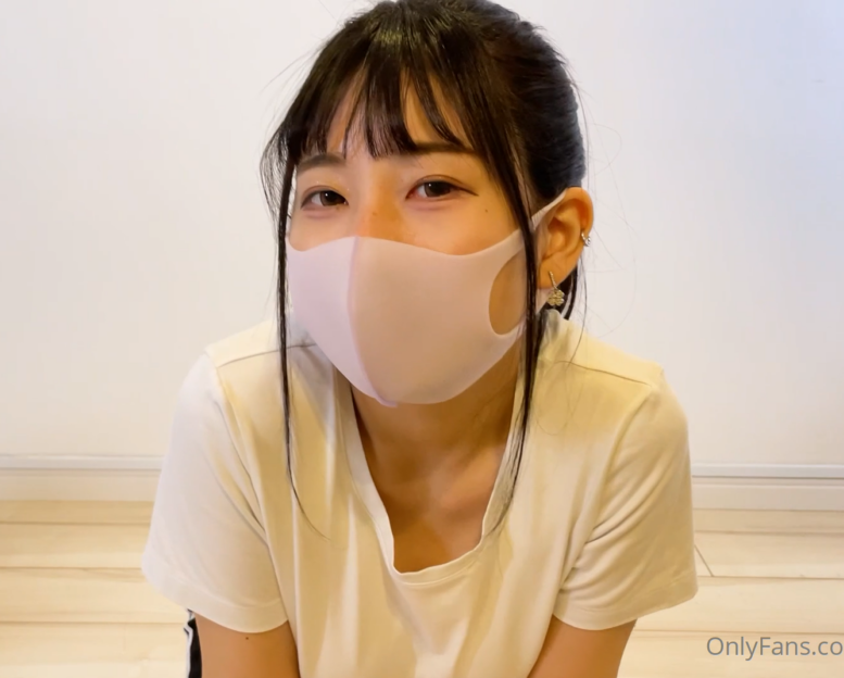 onlyfans超清纯日本妹子-yuiyui_cos-道具自慰 原版（1V,350M）