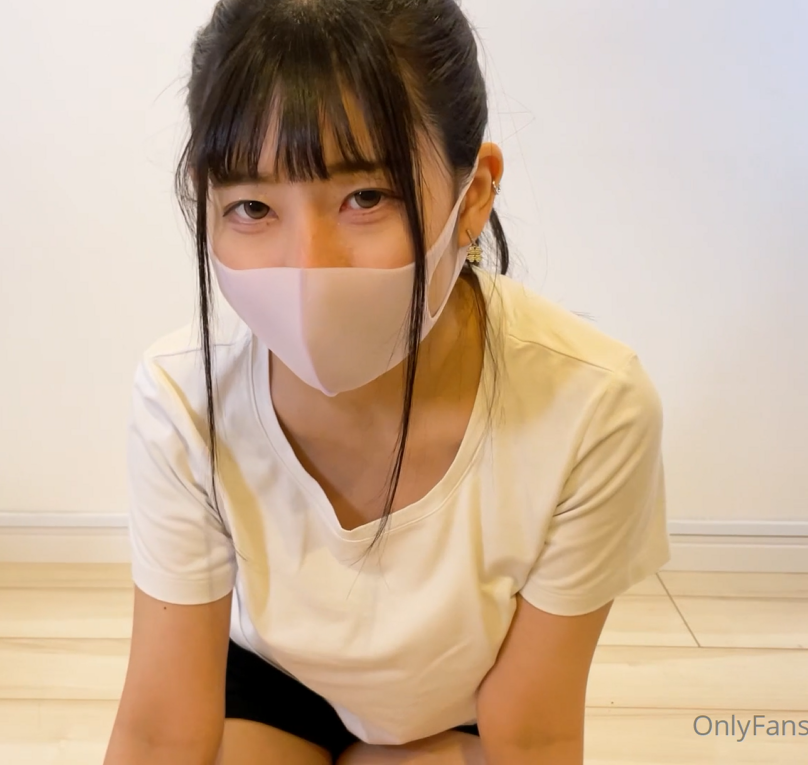 onlyfans超清纯日本妹子-yuiyui_cos-道具自慰 原版（1V,350M）