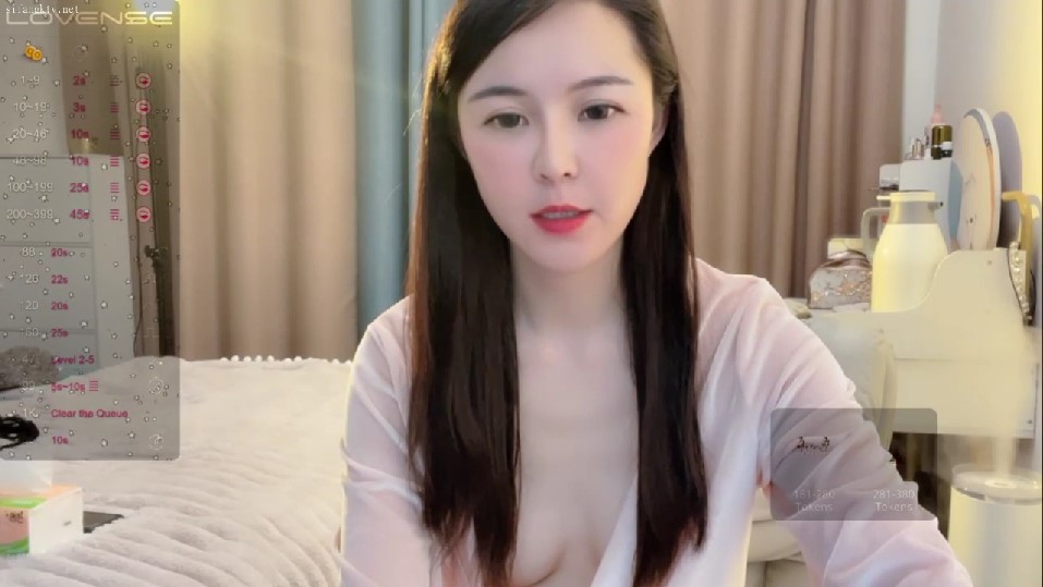 极品御姐【makabaka66】傲人身材肥美翘臀，跳蛋自慰爽到喷水【7V/9.2G】