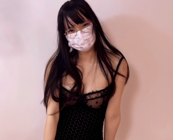 清纯嫩妹-小熊奈奈-新 合租室友心甘情愿给我操（1V,843M）