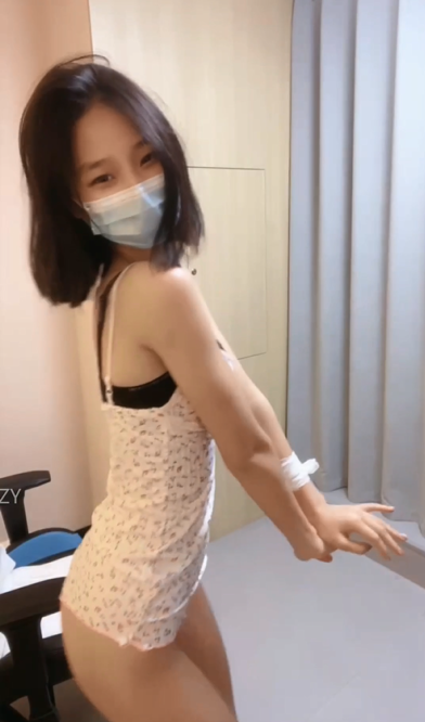 【05小野猫】大一尤物学妹约啪学长