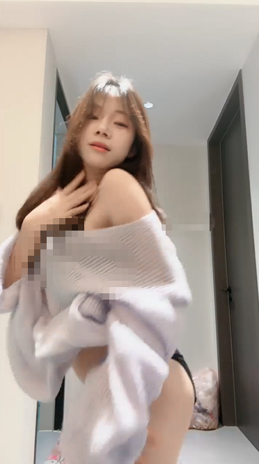 清纯少女下海,【吧啦】,边跳边脱光光,小穴粉嫩,特写掰开,小表情妩媚妖娆,舞姿曼妙皮肤白