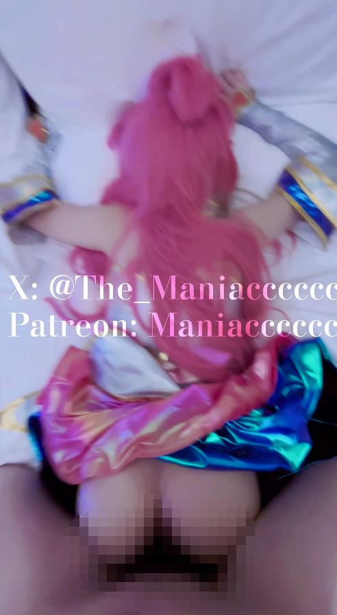 绝美!极品COS嫩妹收藏家『Maniacccccc』漫展结束高冷的绝世美颜卡莎Coser被带回酒店继续【4K原档】【2v】