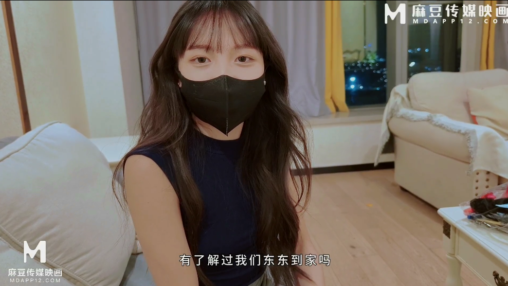 爱玩熊熊 黑丝包臀裙美女技师熊熊上门服务 翘臀美腿诱惑，翘起屁屁挨肏【1g】