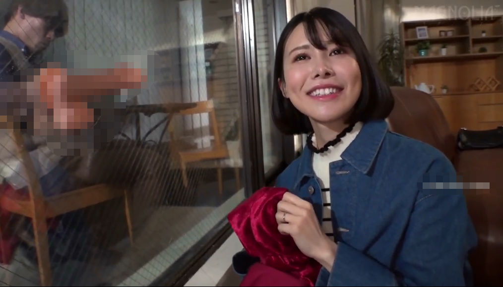 仅限爱干净的已婚女性！在丈夫面前，透过单向镜挑战不用戴套！【1.13g】