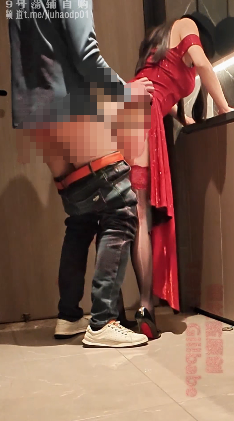 专约极品尤物『银丝雀』完全放开状态的小少妇，化身喷水母狗！超极品身材反差尤物 母狗就是给大鸡吧随便使用的肉便器