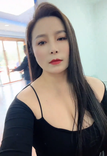 抖音人力资源轻熟女-万泽人力-高价粉丝自慰福利(2P,4V,193M)