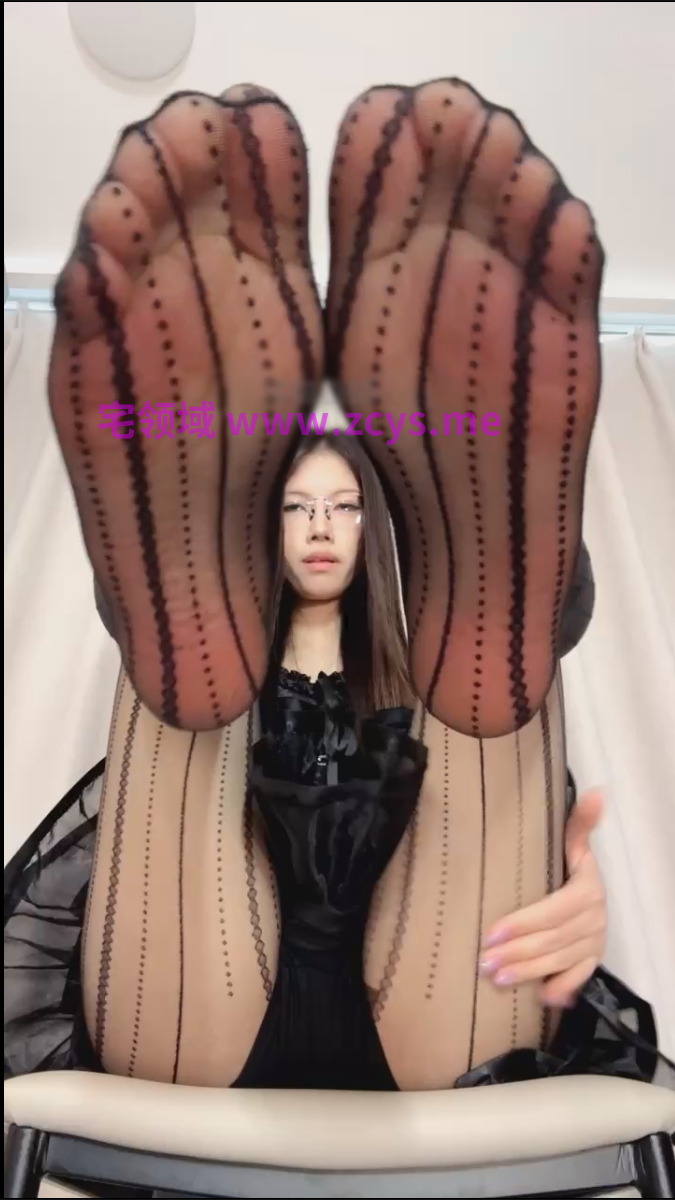 玩物直播嘉妮-260730 玛丽珍竖纹黑丝寸sb【1V】【447MB百度云】