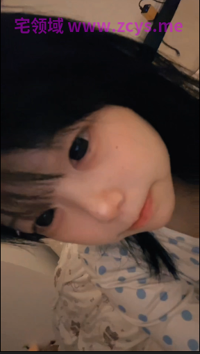 娃娃脸清纯小嫩妹【池奈奈】520门槛福利，露脸全裸掰穴特写自慰