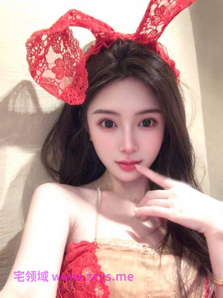 丰满美腿极品御姐珂美，女王轻度SM调教啪啪，黑丝美腿翘臀，和金主拍各种啪啪视频，甜美爱笑高颜值，身材非常顶