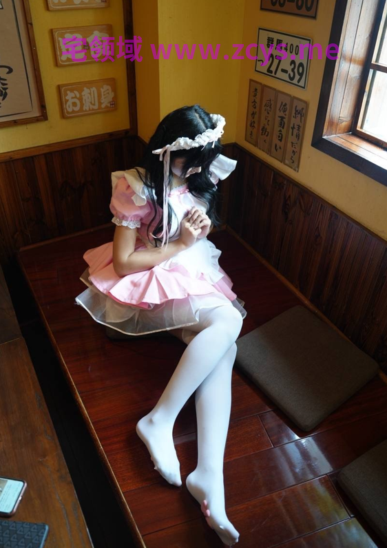 二次元美少女嫩妹露脸性爱自拍，丝足交啪啪调教，边肏边吐舌看着你，小母狗属性拉满17v154p126m