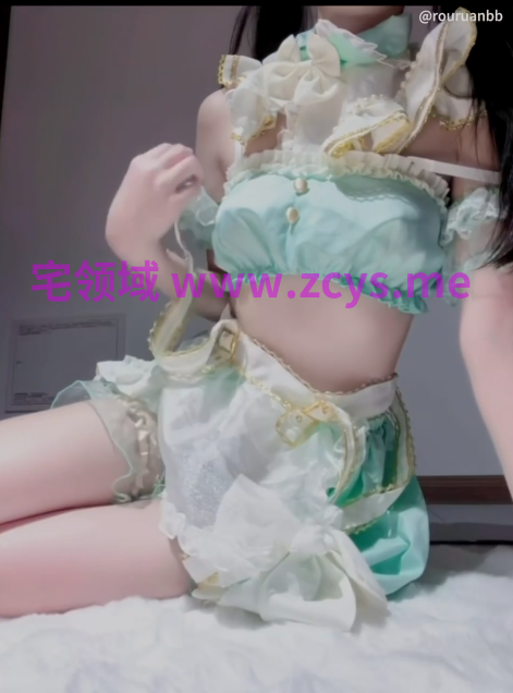 洁洁子m 推特反差少萝 薄荷绿女仆装 嫩乳美穴诱惑 震动棒小玩具自慰 【1V 66MB】