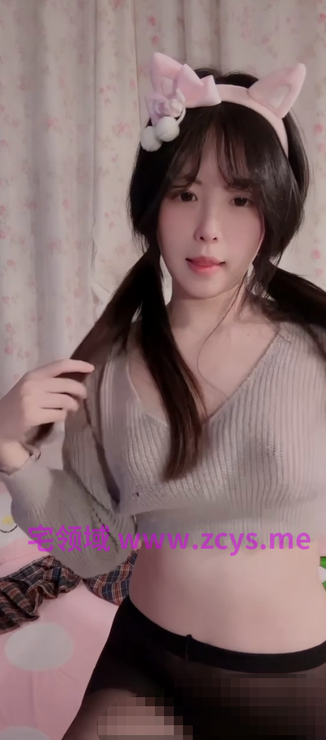 未知 qq私人定制 素人美少女1v1自录 开裆黑丝 美穴特写 手扣自慰  吐舌头诱惑 【1V 219MB】