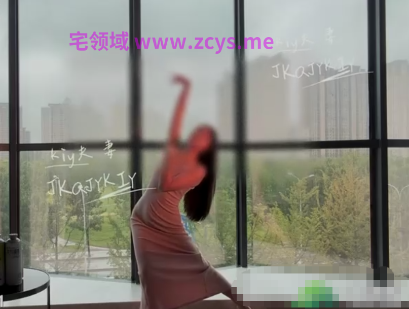 Kiy夫妻 《帮单男撸管》《酒吧活动》《撸管第一视角》《落地窗》【4v】【94m】