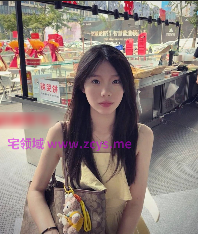 成都高颜值文科女大学生 颜值身材做爱口活都很顶 趴在洗手台被大屌插入表情骚浪贱 体验感超强2p13v158m