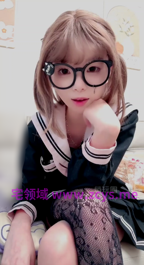 奶味小仙女 嘲讽小几把又弱又菜又早泄，捏着小几把对棉袜喷精，近距离盯着口水诱惑，一脚踩死臭贱狗1v292m